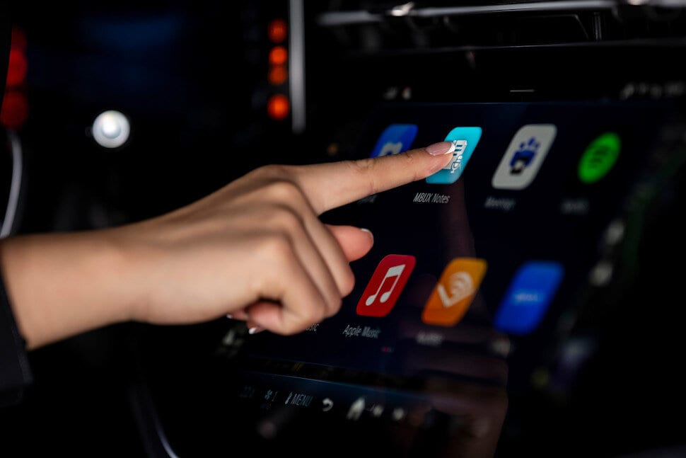 Dit ergert mensen het meest aan hun nieuwe auto