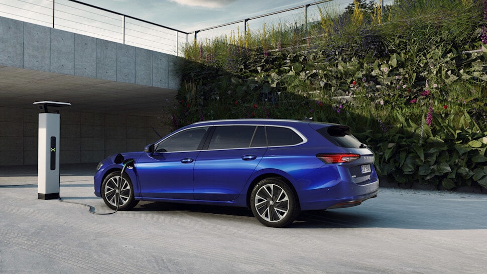 Duitse auto-industrie wil verplichte oplaadstops voor plug-inhybrides