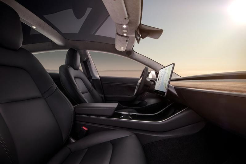 Tesla Model 3 Long Range image