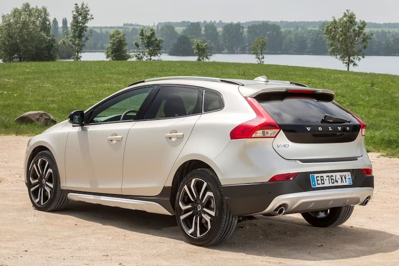 Volvo V40 Cross Country image