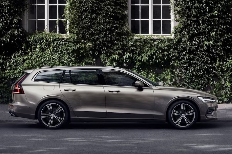 Volvo V60 AWD image