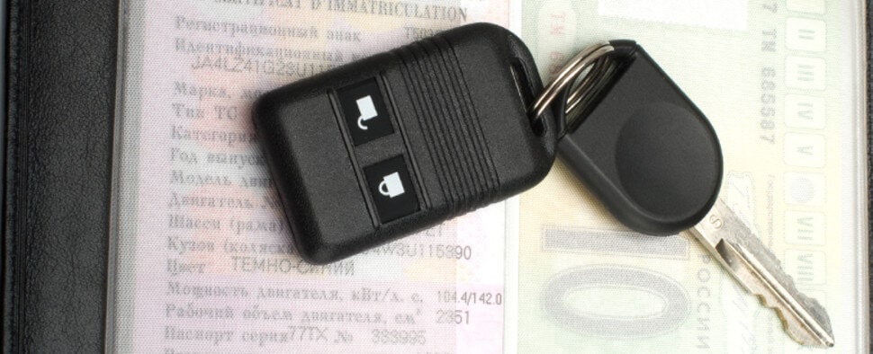 Hoe werkt een auto (online) overschrijven?