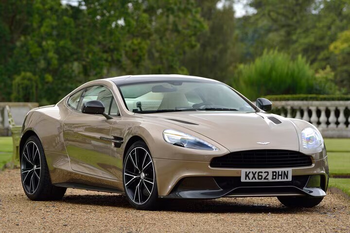 Aston Martin Vanquish (2012-2018)