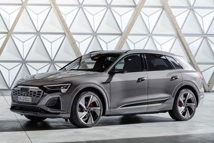Audi Q8 e-tron - 770 mm