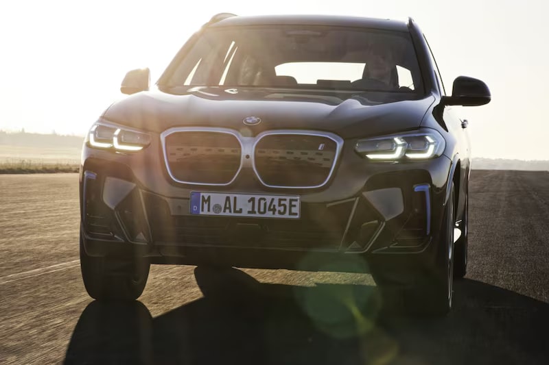 BMW iX3 (2025-nu)