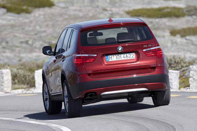 bmw-x3-2014-rood-achteraanzicht
