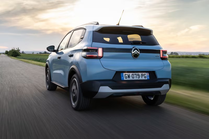 citroen-c3-2024-blauw-achteraanzicht