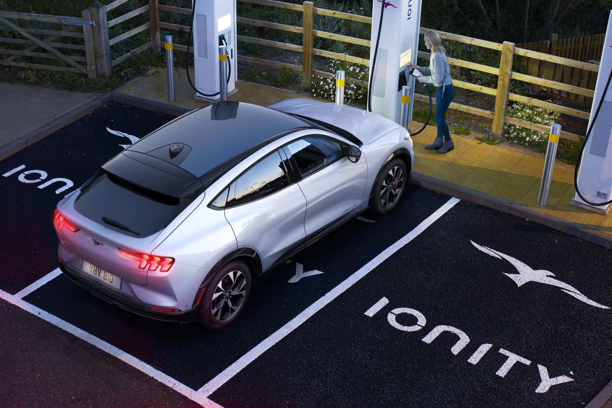 AutoTrack oordeel Ford Mustang Mach-E (2021+)