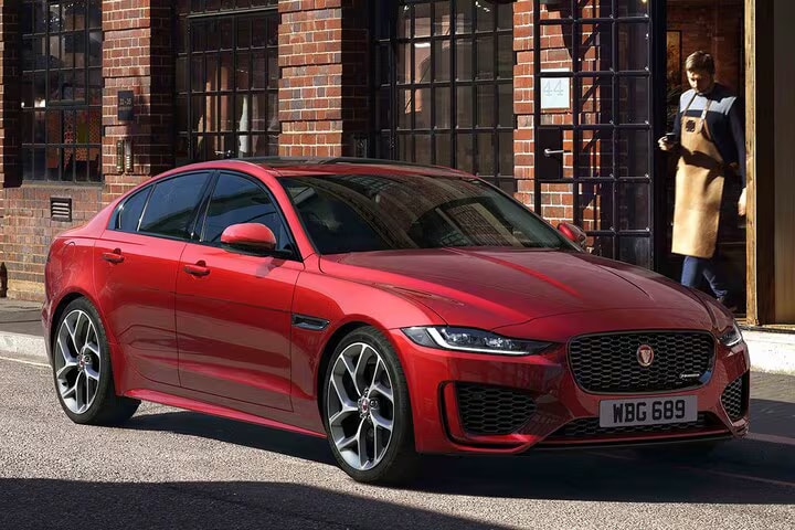Jaguar XE (2014-2024)