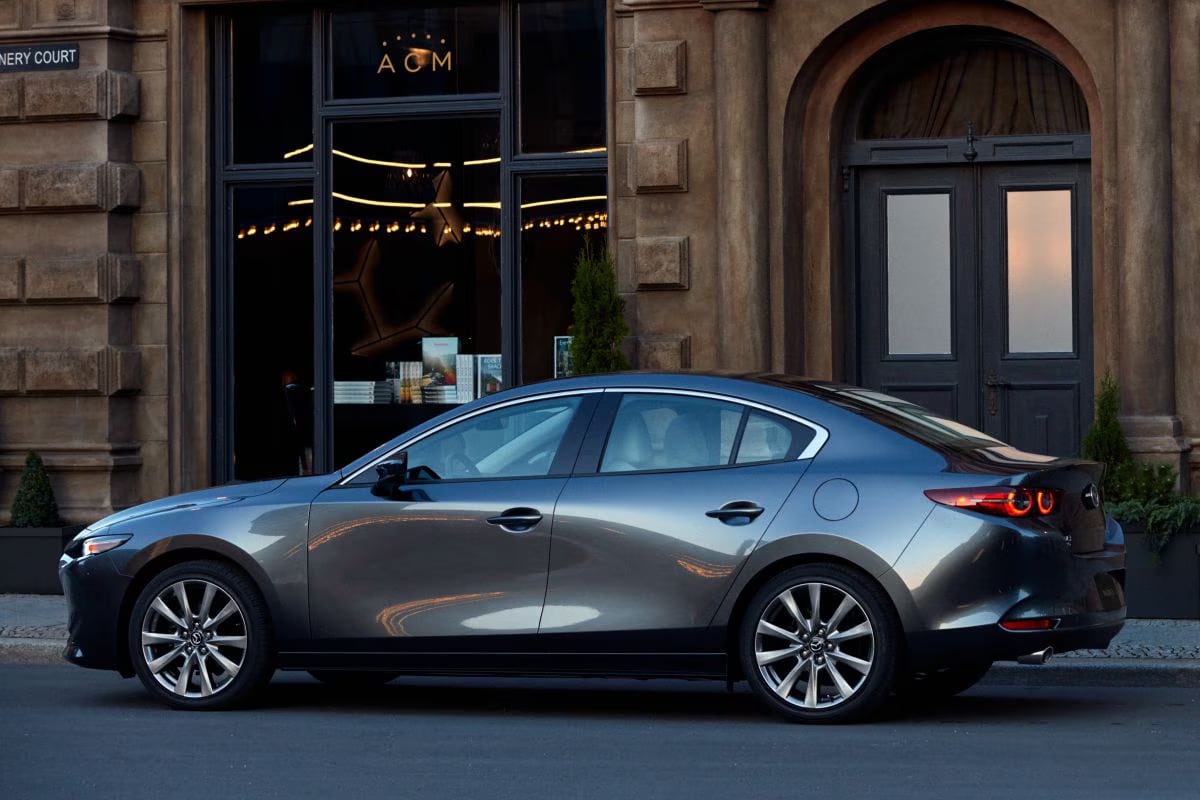 Afmetingen Mazda 3 (2019+)