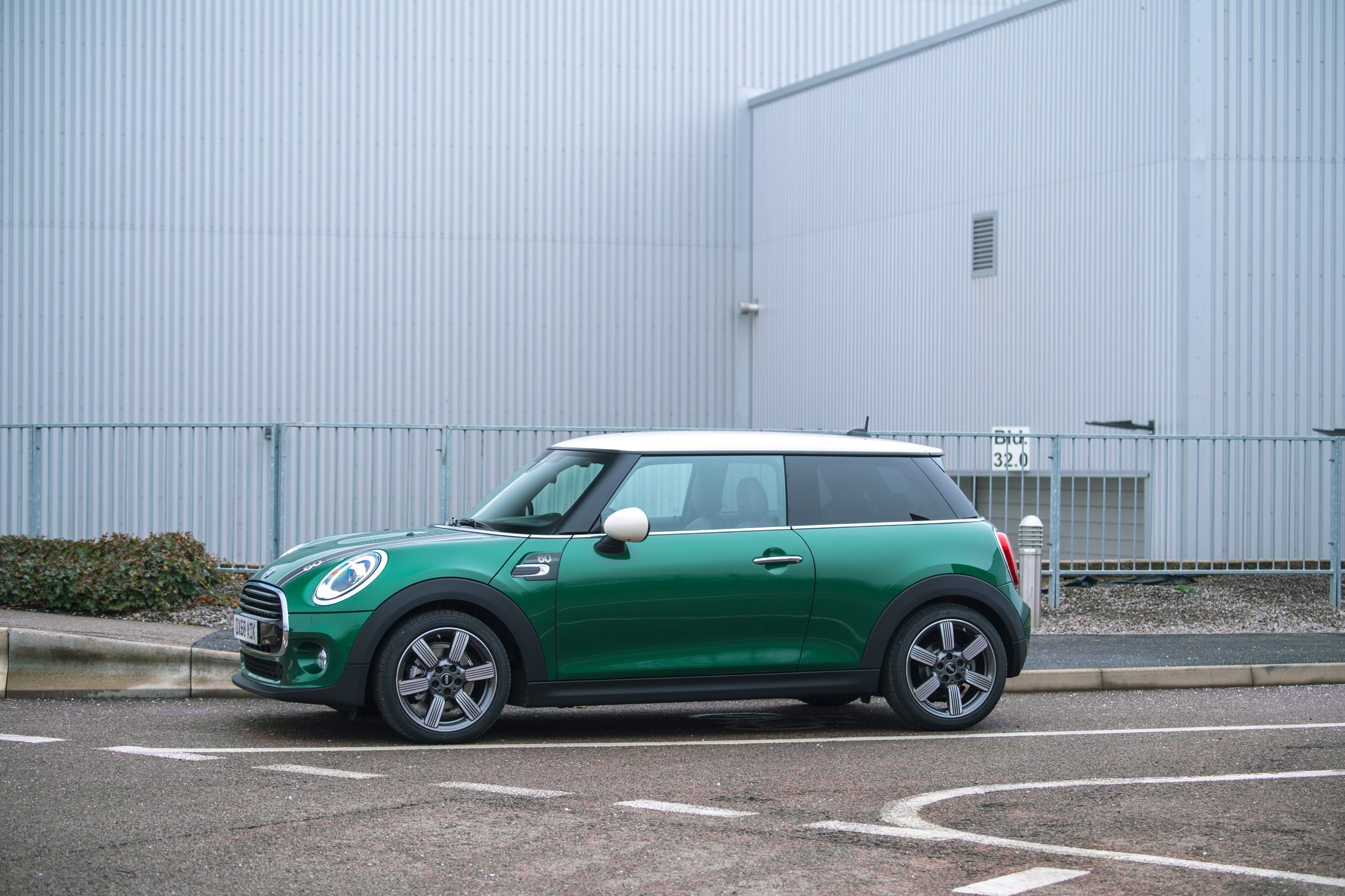 Afmetingen MINI Cooper (2014+)
