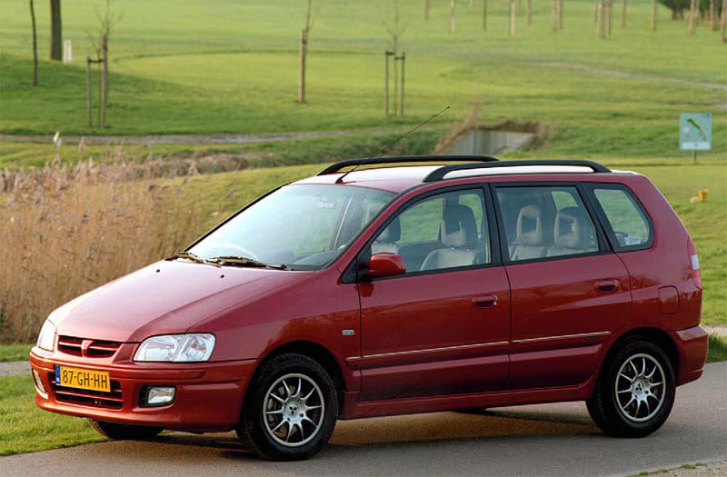 Afmetingen Mitsubishi Space Star (1998-2006)