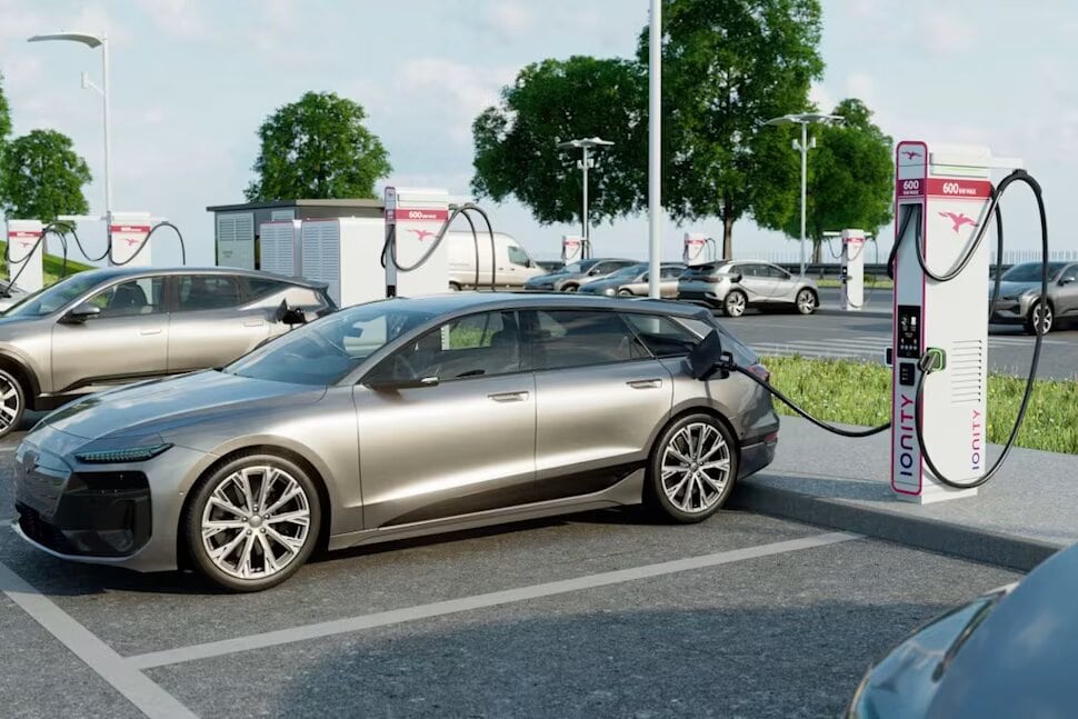 Supersnelle laadpalen onderweg, mits je auto het aankan