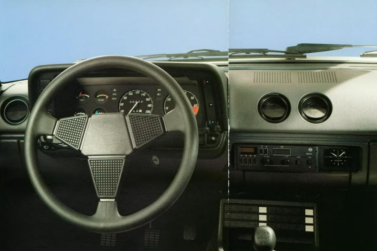 Opel Manta Interieur