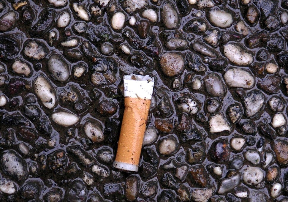 Rooklucht uit je auto verwijderen in 6 stappen