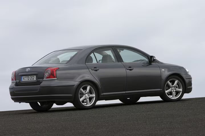 Toyota Avensis (2003 - 2009)