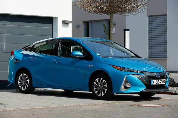 Toyota Prius (2016 - 2023)