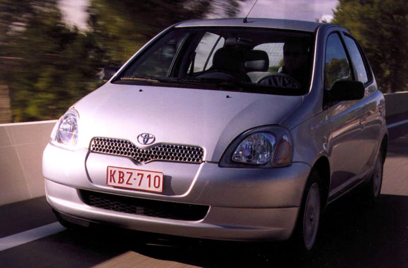 Afmetingen Toyota Yaris (1999-2005)